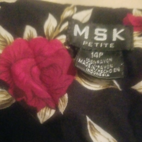 Msk Petite 14P Long Rose Floral Black Button Dress. - Picture 2 of 6